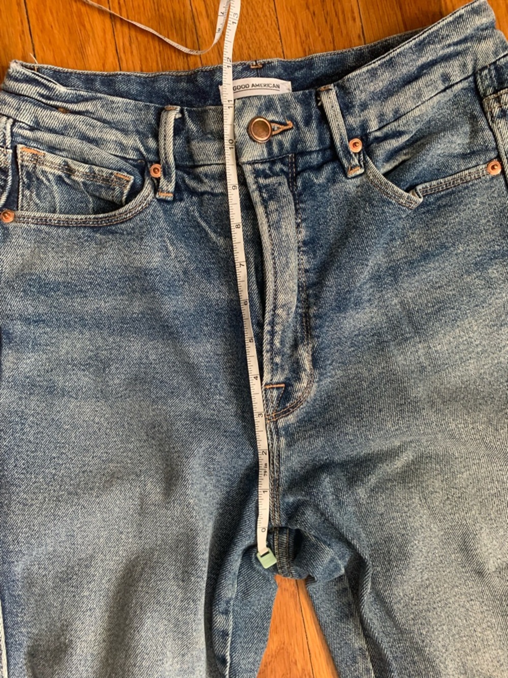 Good American Distressed Good Curve jeans size 10/30 EUC - Picture 4 of 9